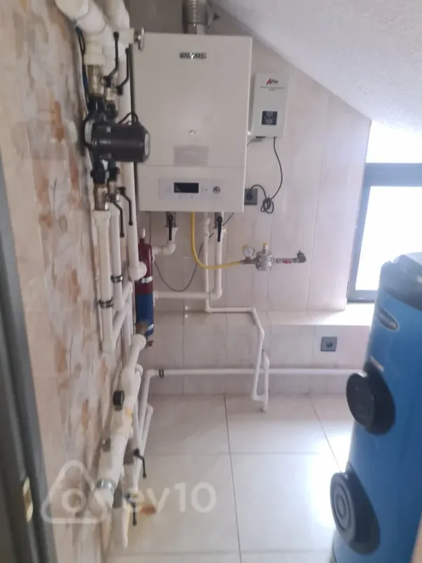 Kirayə verilir 7 otaqlı ofis 130 m²