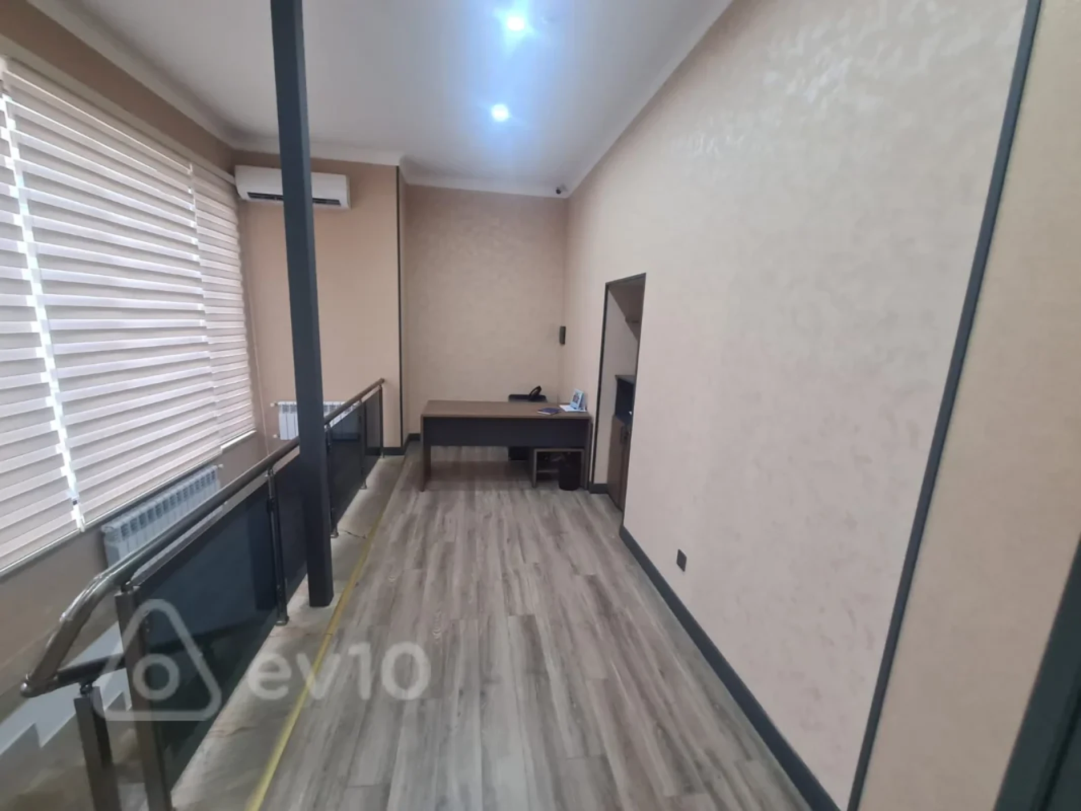 Kirayə verilir 7 otaqlı ofis 130 m²