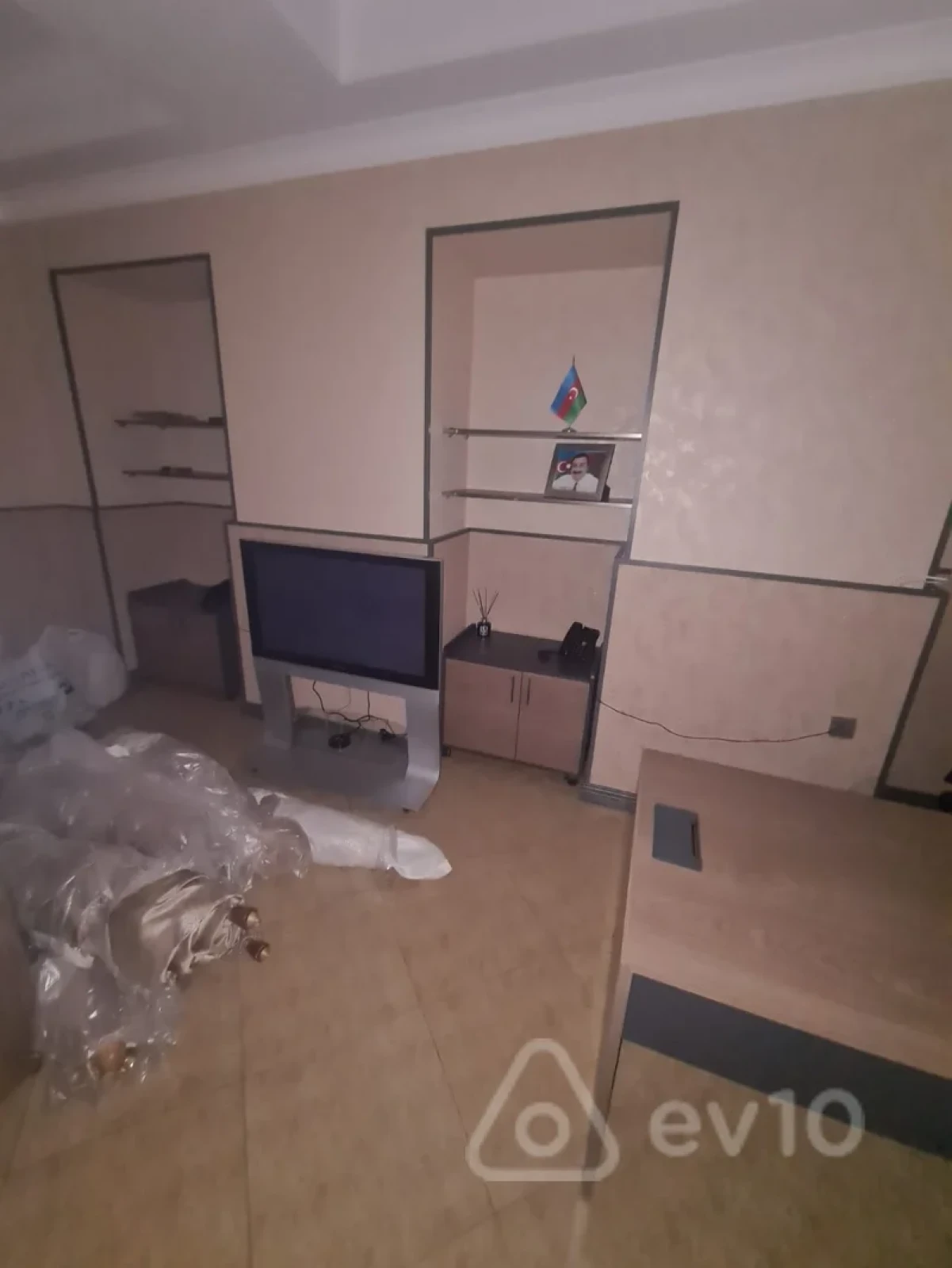 Kirayə verilir 7 otaqlı ofis 130 m²