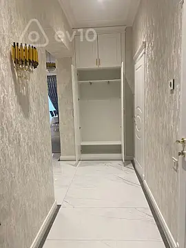 Kirayə verilir 2 otaqlı yeni tikili 94 m²