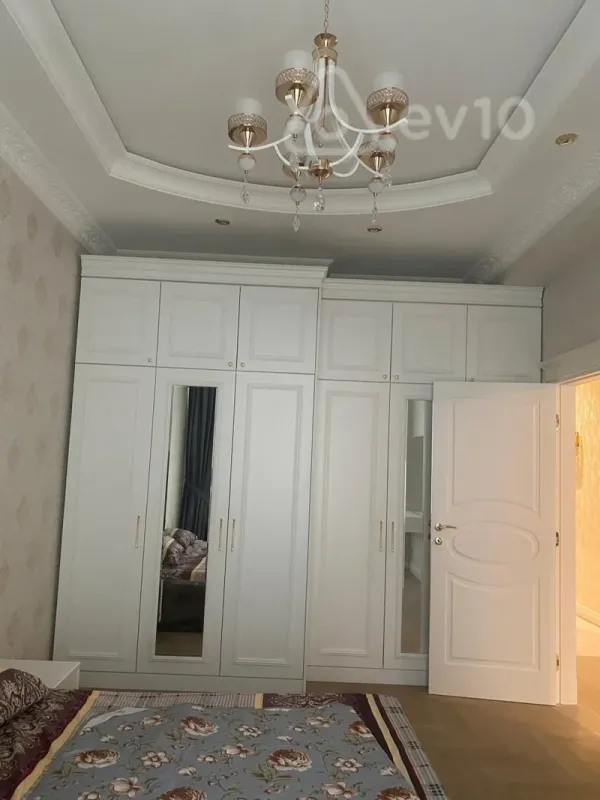 Kirayə verilir 2 otaqlı yeni tikili 94 m²