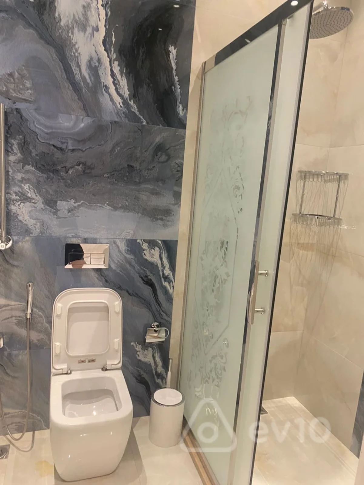 Kirayə verilir 2 otaqlı yeni tikili 94 m²