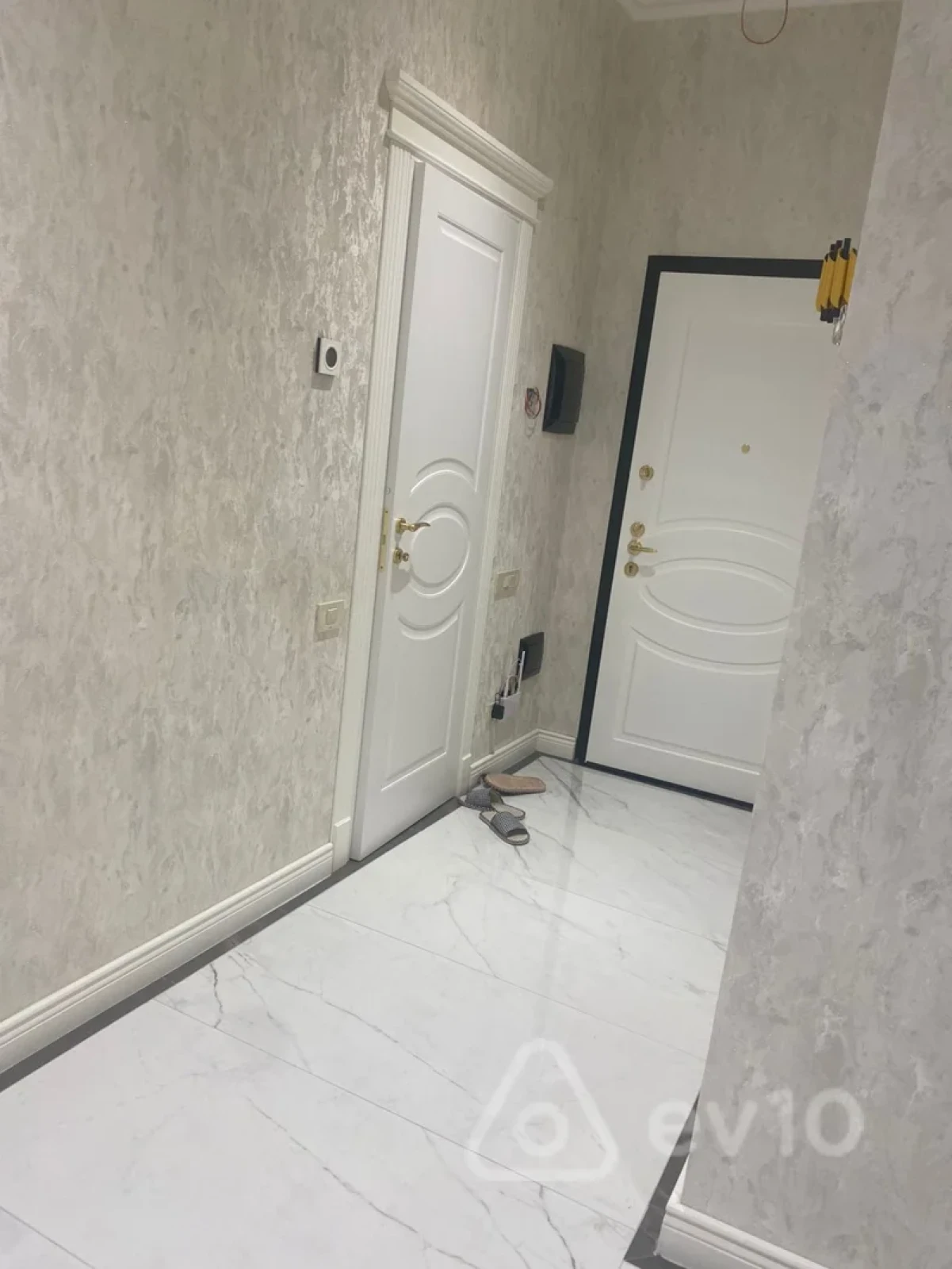 Kirayə verilir 2 otaqlı yeni tikili 94 m²