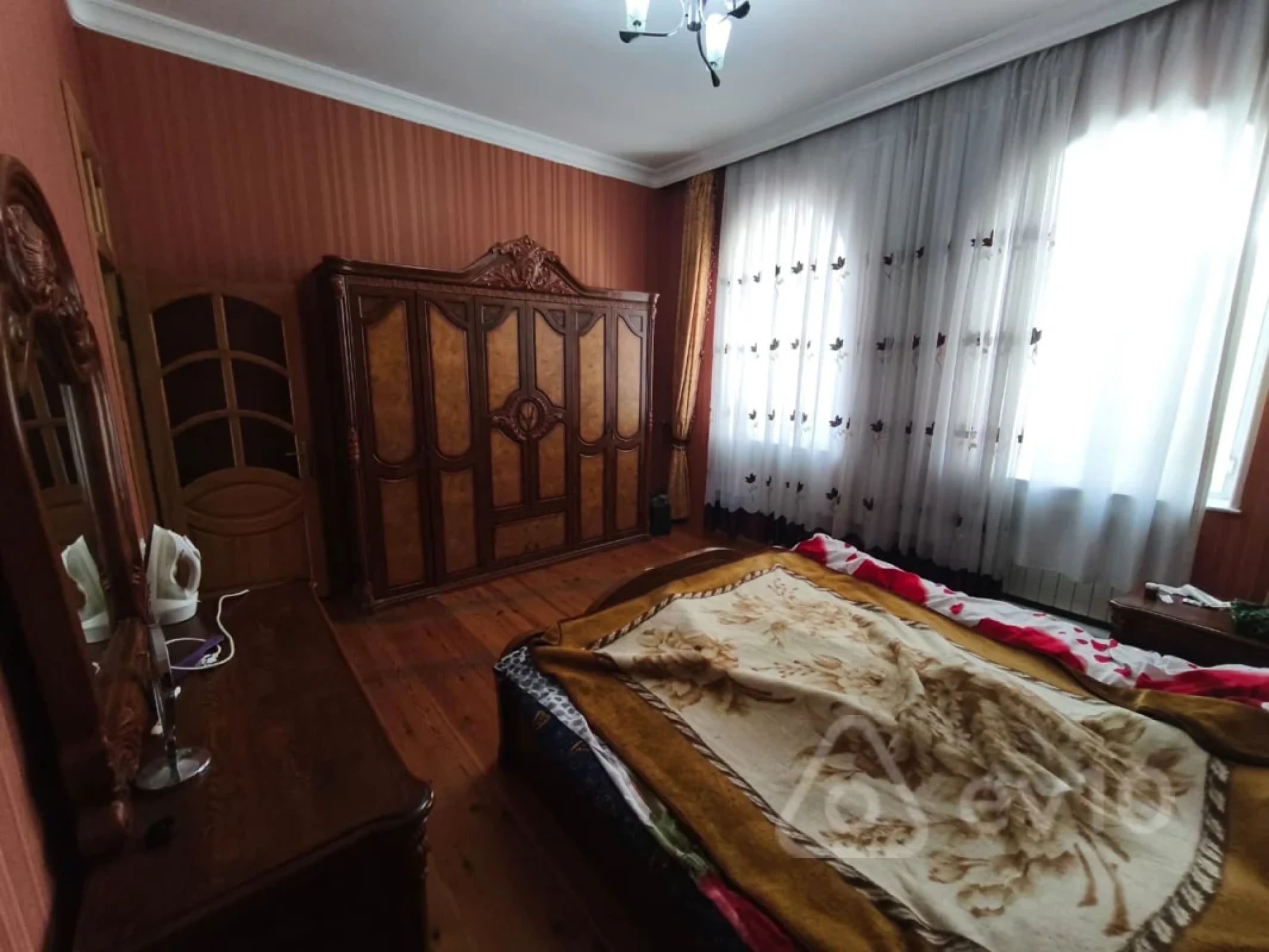 Satılır 4 otaqlı həyət evi 280 m²
