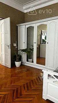 Kirayə verilir 1 otaqlı köhnə tikili 50 m²