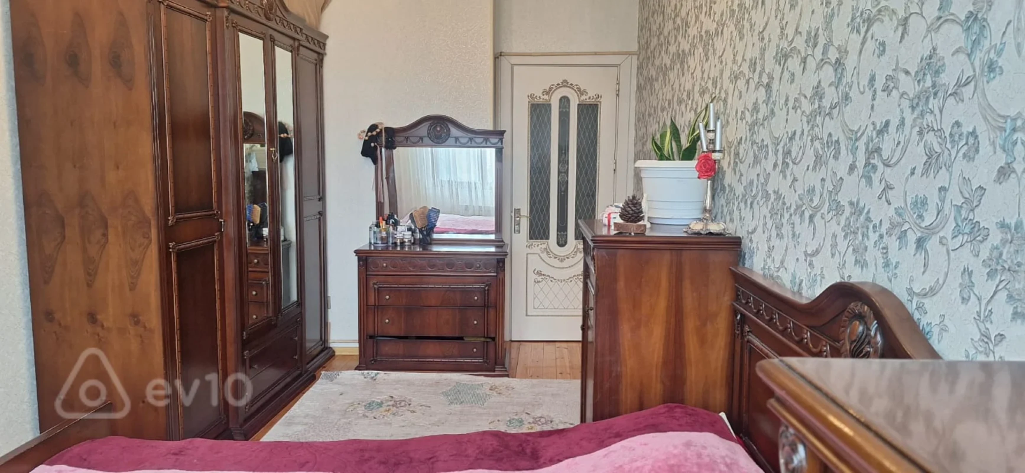 Satılır 2 otaqlı yeni tikili 60 m²