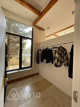 Kirayə verilir mənzil 220 m²