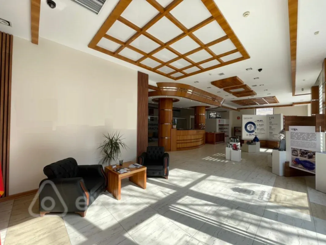 Kirayə verilir mənzil 220 m²