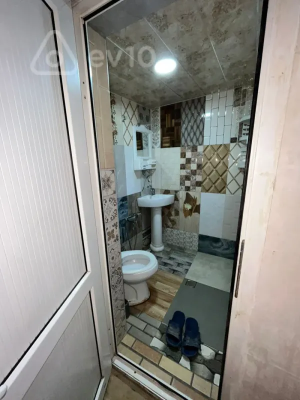 Kirayə verilir 2 otaqlı köhnə tikili 60 m²