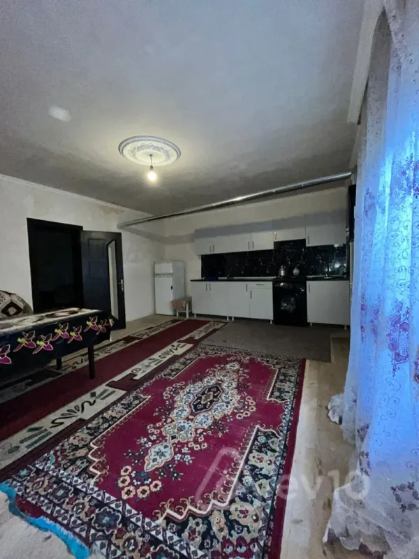 Kirayə verilir 2 otaqlı köhnə tikili 60 m²