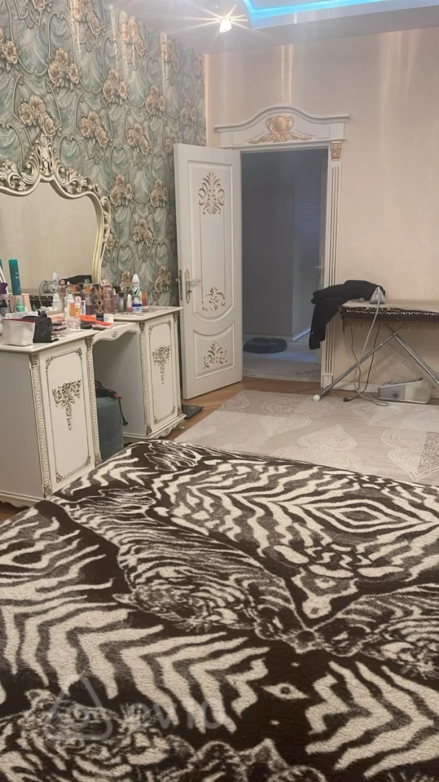Satılır 3 otaqlı yeni tikili 120 m²