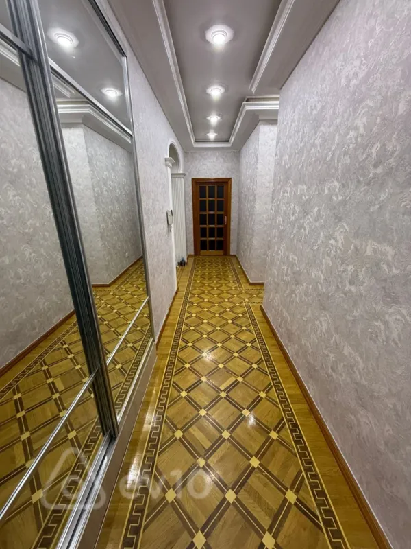 Kirayə verilir 4 otaqlı köhnə tikili 110 m²