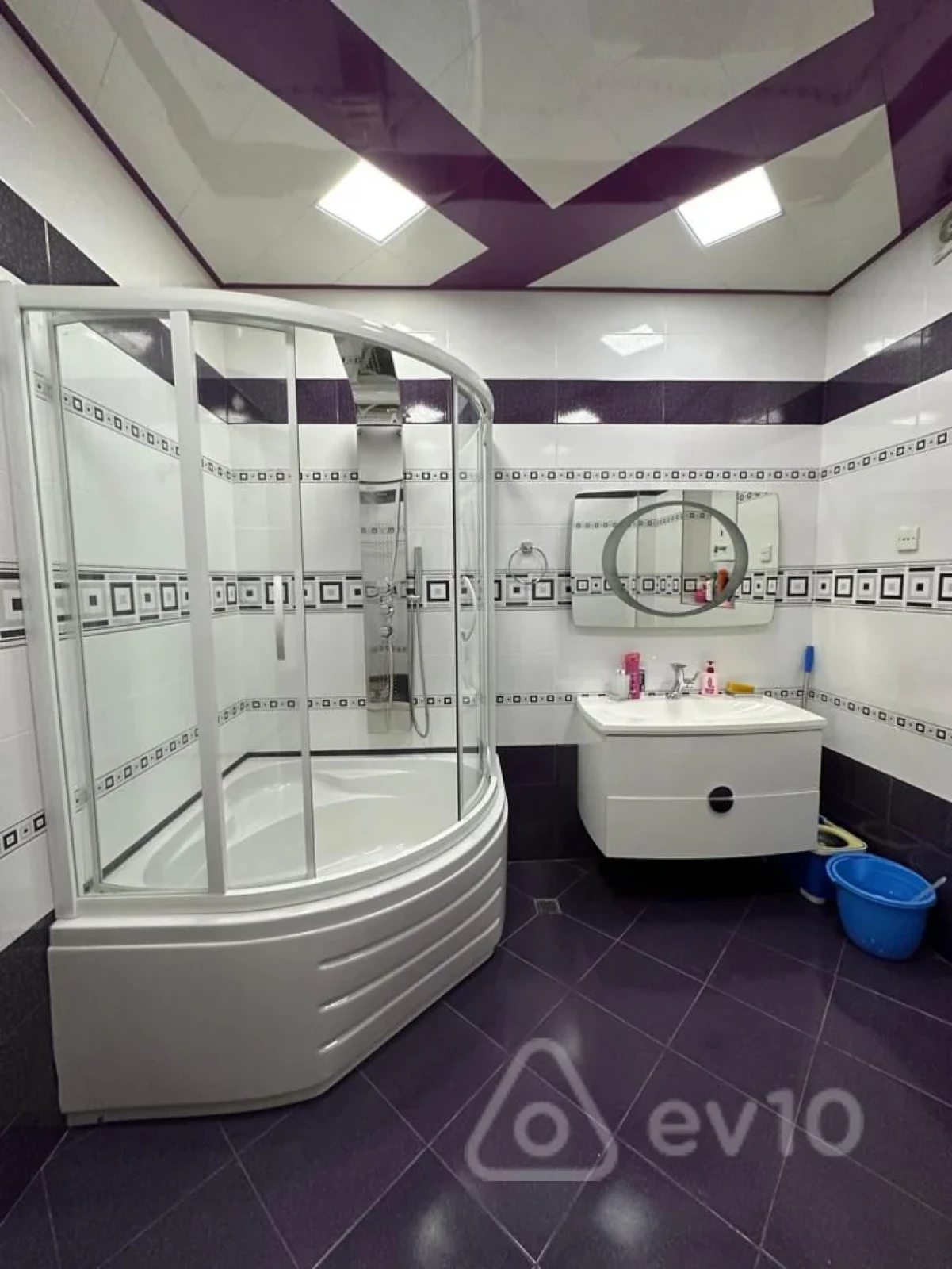 Kirayə verilir 4 otaqlı köhnə tikili 110 m²