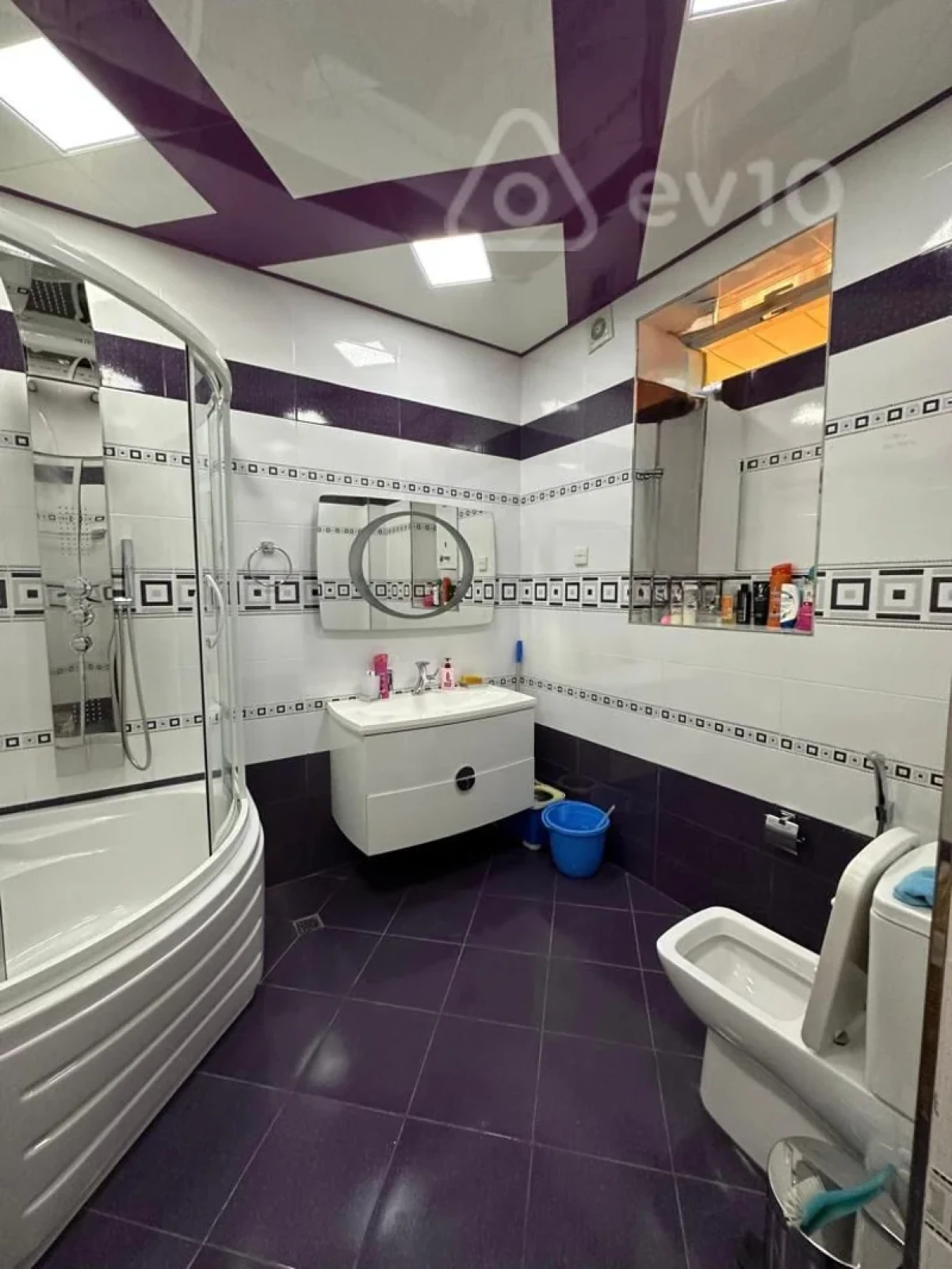 Kirayə verilir 4 otaqlı köhnə tikili 110 m²