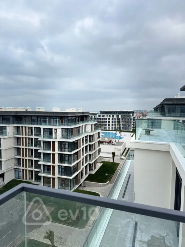 Satılır 4 otaqlı yeni tikili 208 m²