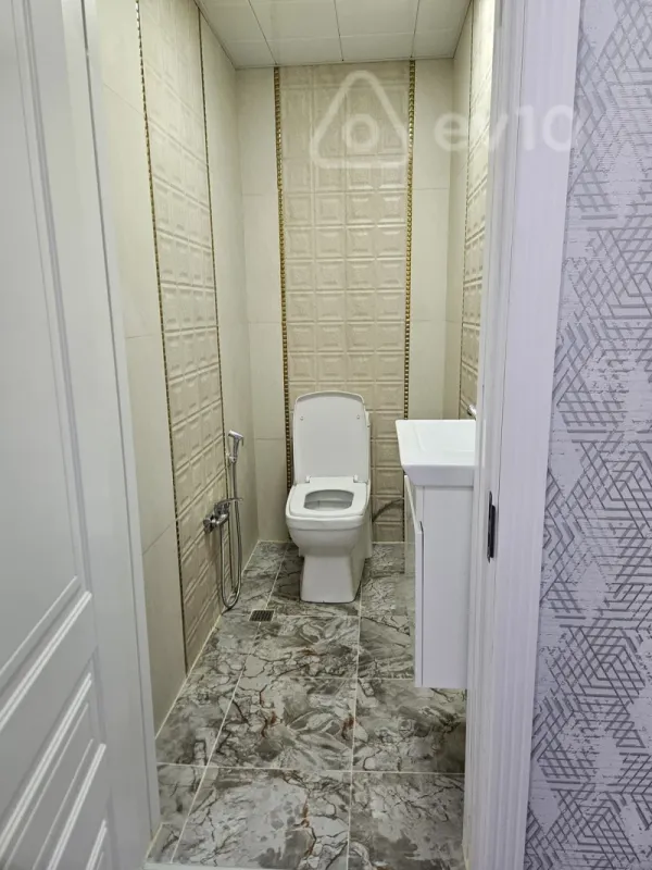 Satılır 4 otaqlı həyət evi 200 m²