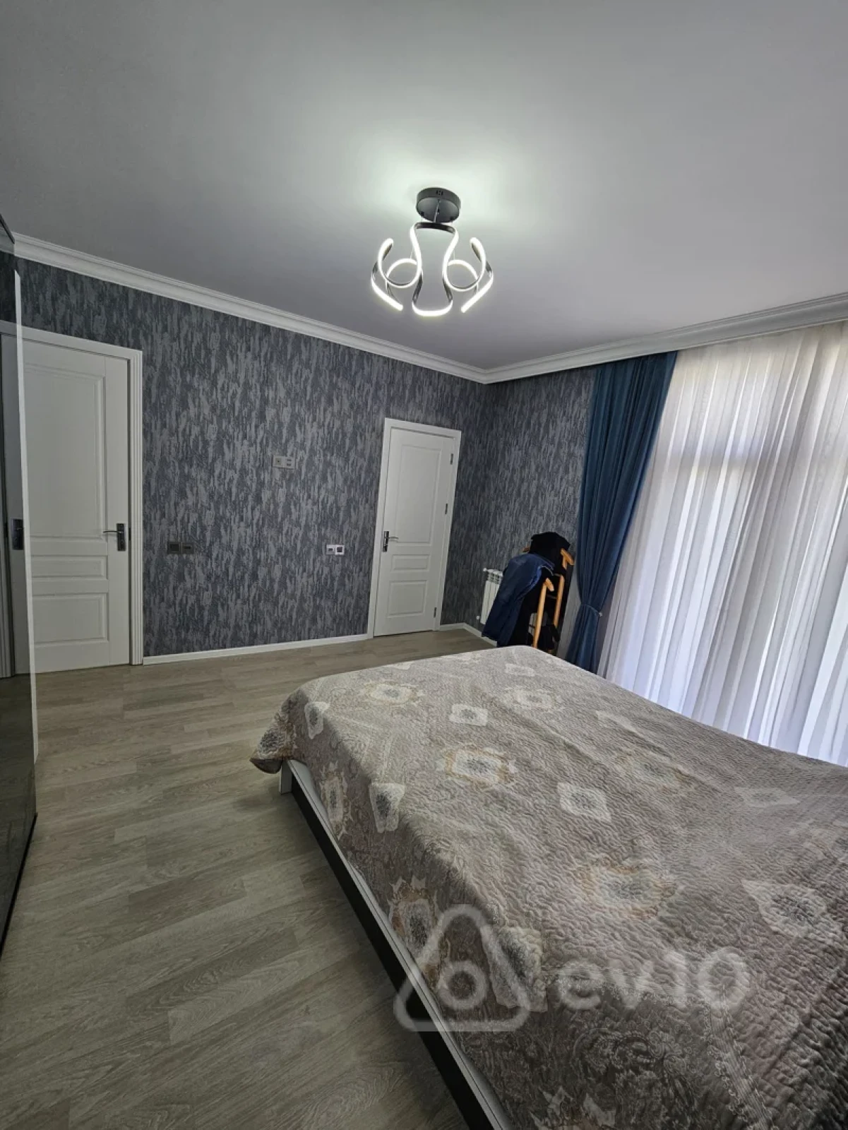 Satılır 4 otaqlı həyət evi 200 m²