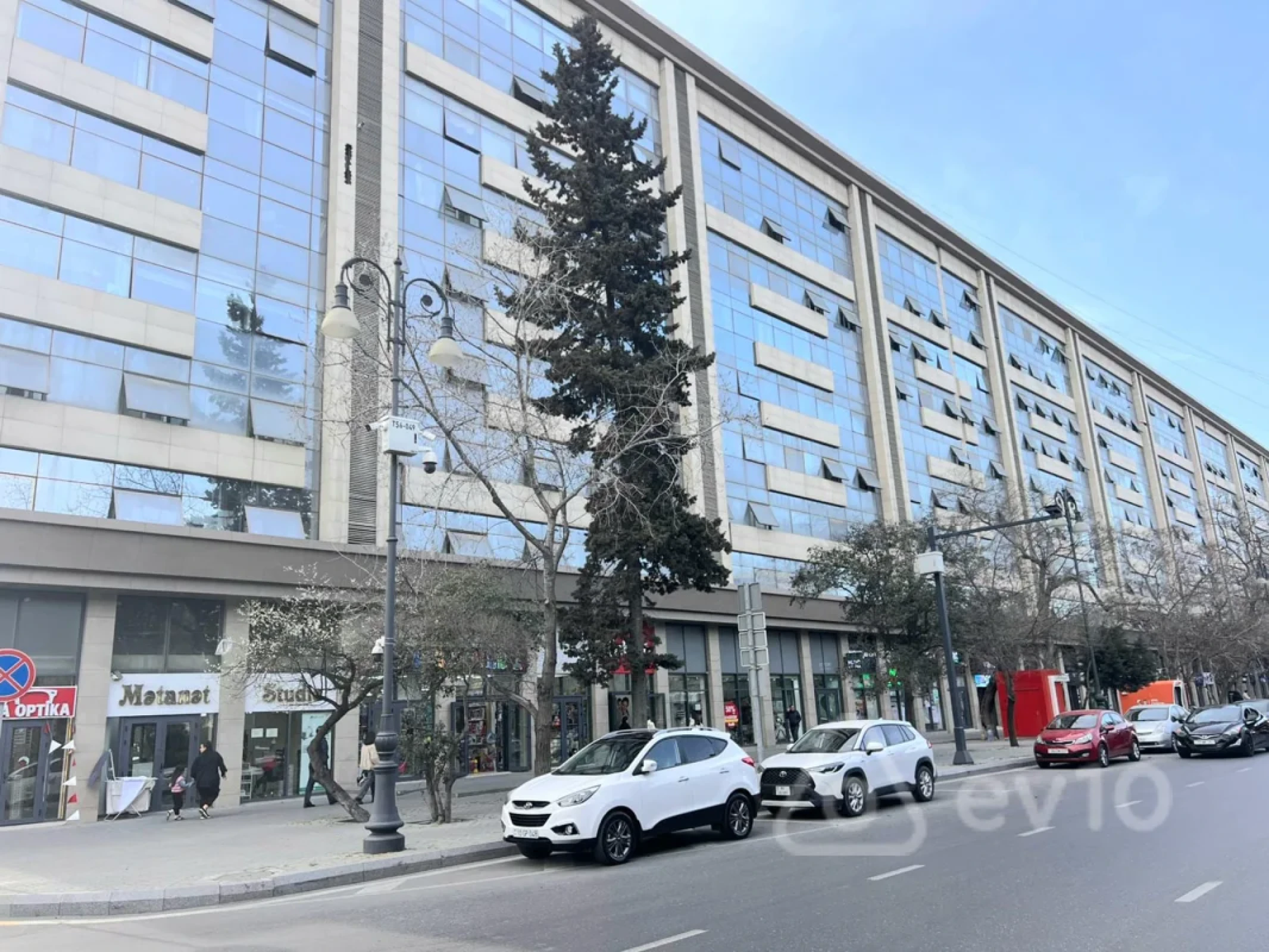 Satılır 2 otaqlı köhnə tikili 70 m²