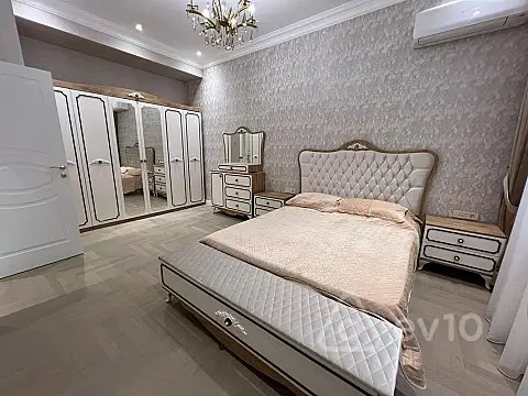 Kirayə verilir 2 otaqlı yeni tikili 81 m²