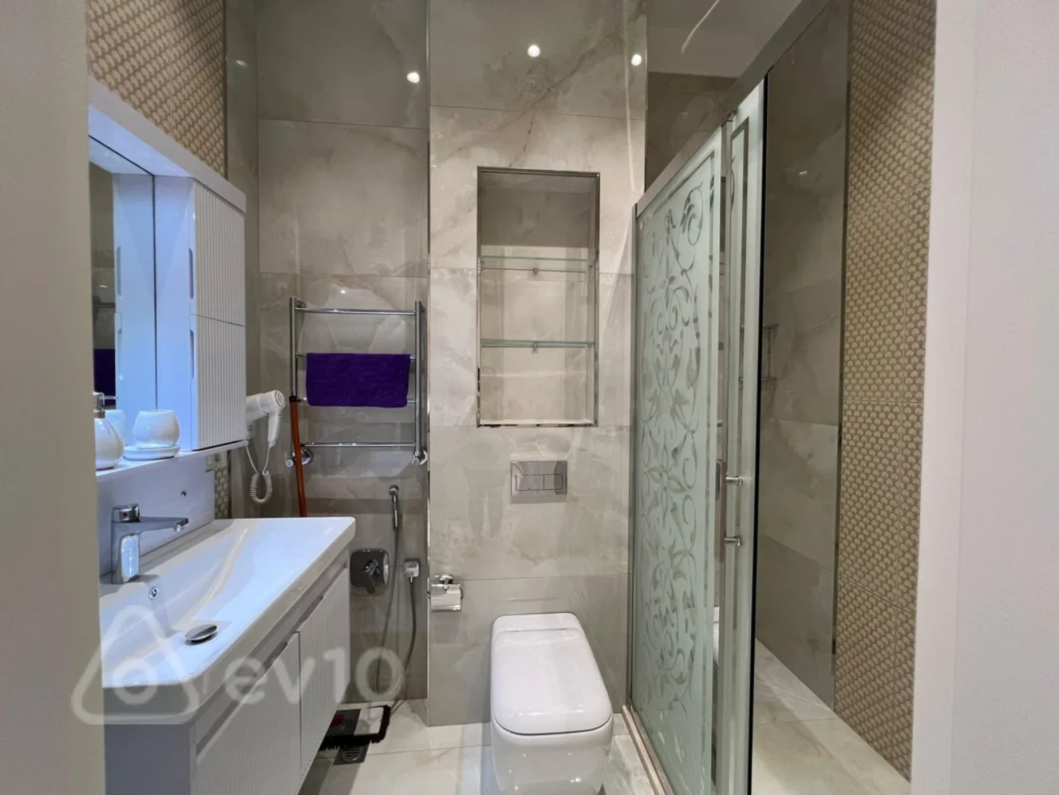 Kirayə verilir 2 otaqlı yeni tikili 81 m²