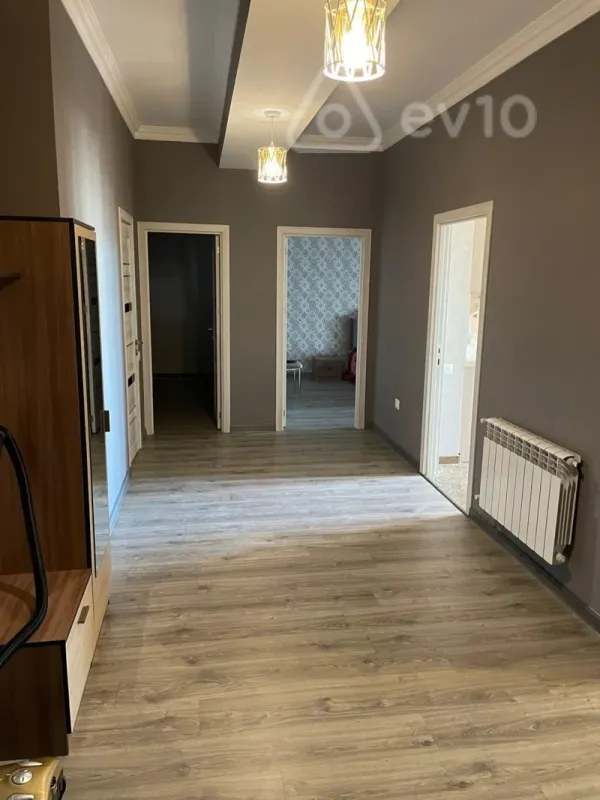 Kirayə verilir 3 otaqlı yeni tikili 90 m²