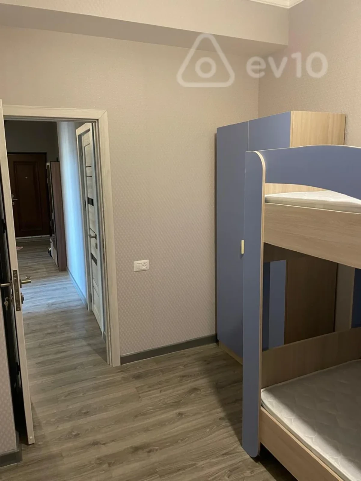 Kirayə verilir 3 otaqlı yeni tikili 90 m²