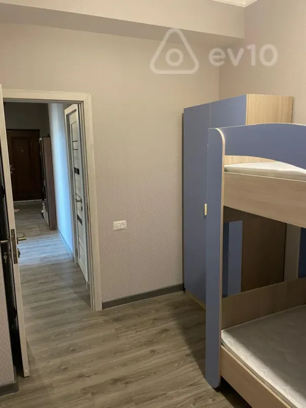 Kirayə verilir 3 otaqlı yeni tikili 90 m²