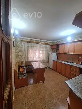 Kirayə verilir 2 otaqlı yeni tikili 85 m²