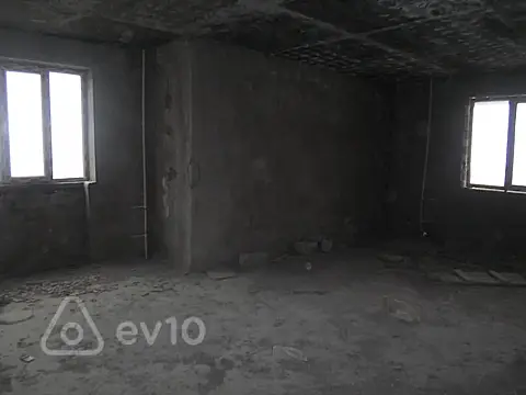 Satılır 3 otaqlı yeni tikili 107.5 m²