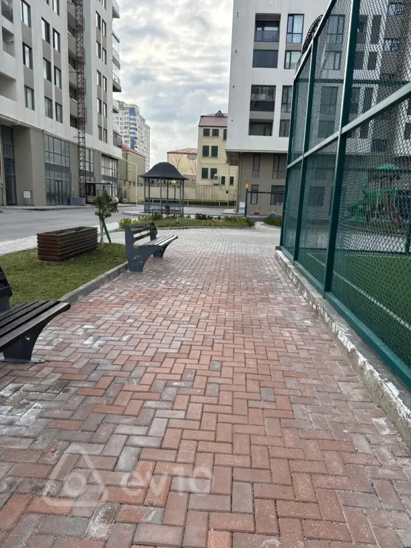 Satılır 3 otaqlı yeni tikili 107.5 m²