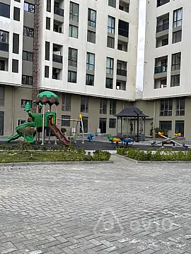 Satılır 3 otaqlı yeni tikili 107.5 m²