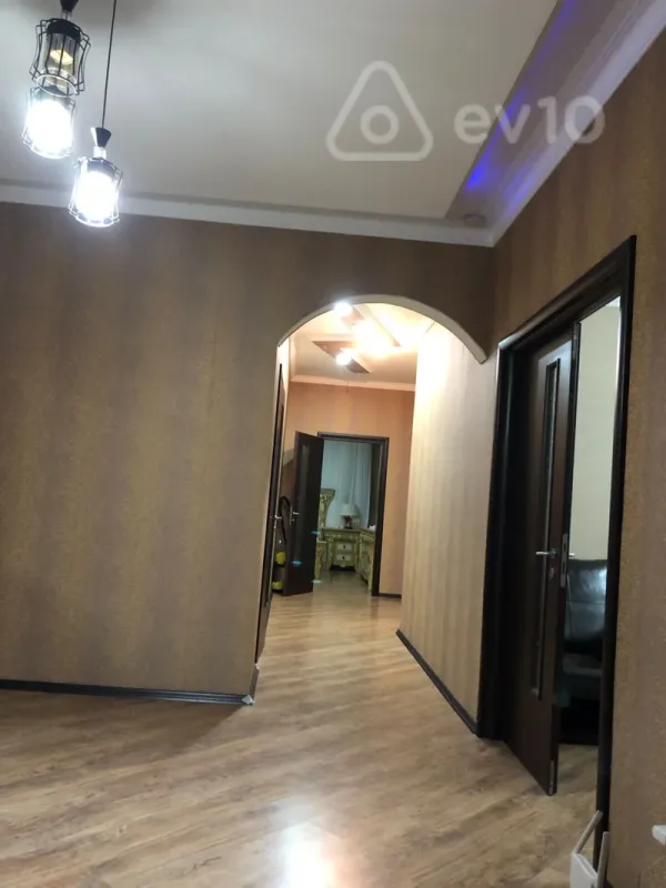 Satılır 3 otaqlı yeni tikili 150 m²