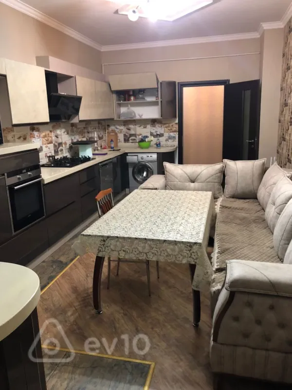 Satılır 3 otaqlı yeni tikili 150 m²