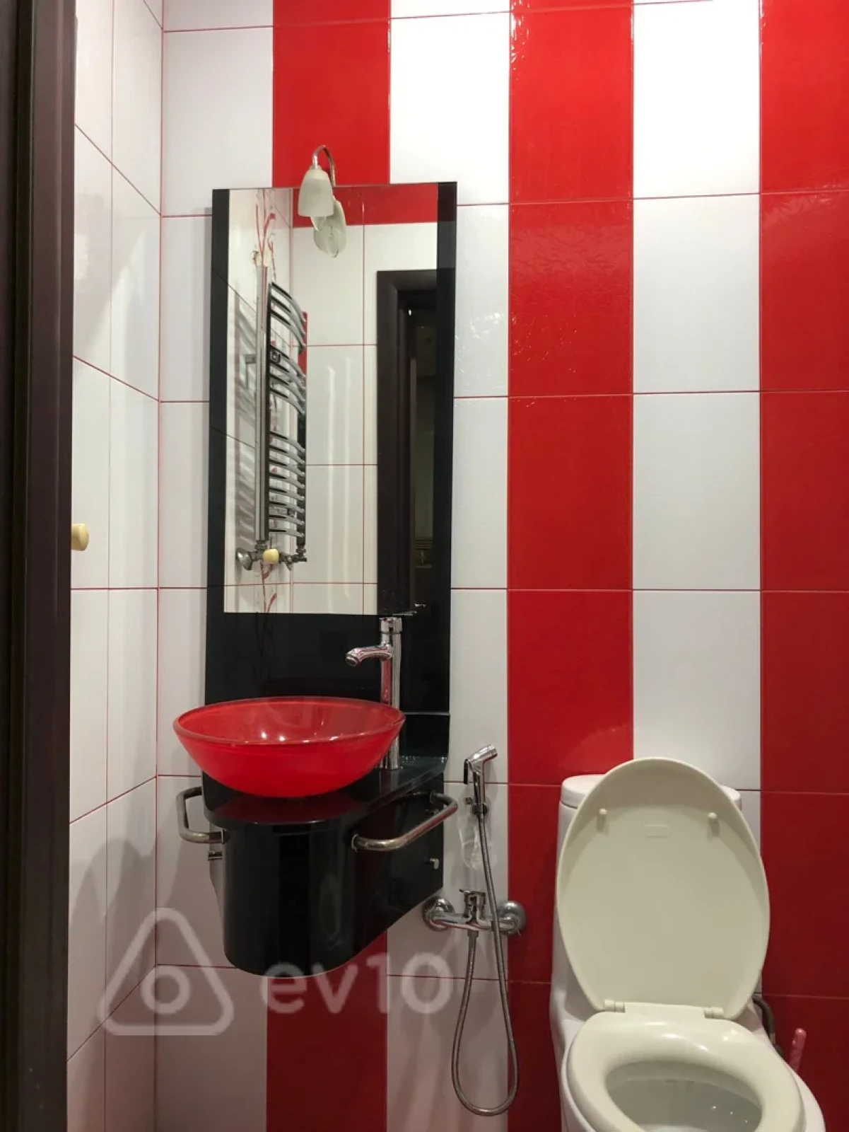 Satılır 3 otaqlı yeni tikili 150 m²