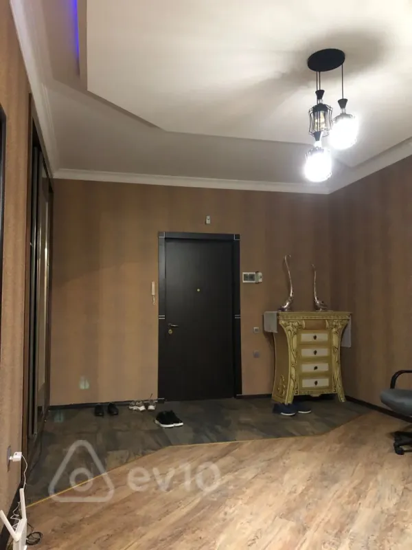 Satılır 3 otaqlı yeni tikili 150 m²