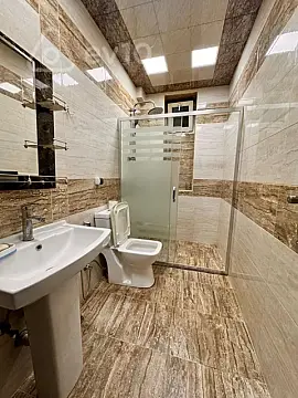 Kirayə verilir 3 otaqlı yeni tikili 90 m²