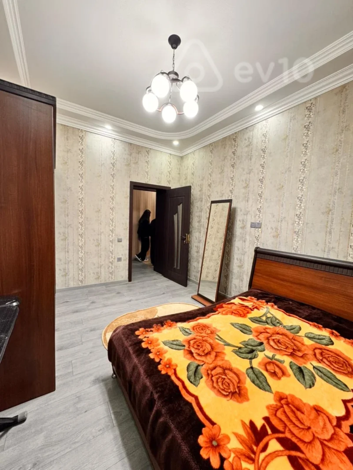 Kirayə verilir 3 otaqlı yeni tikili 90 m²