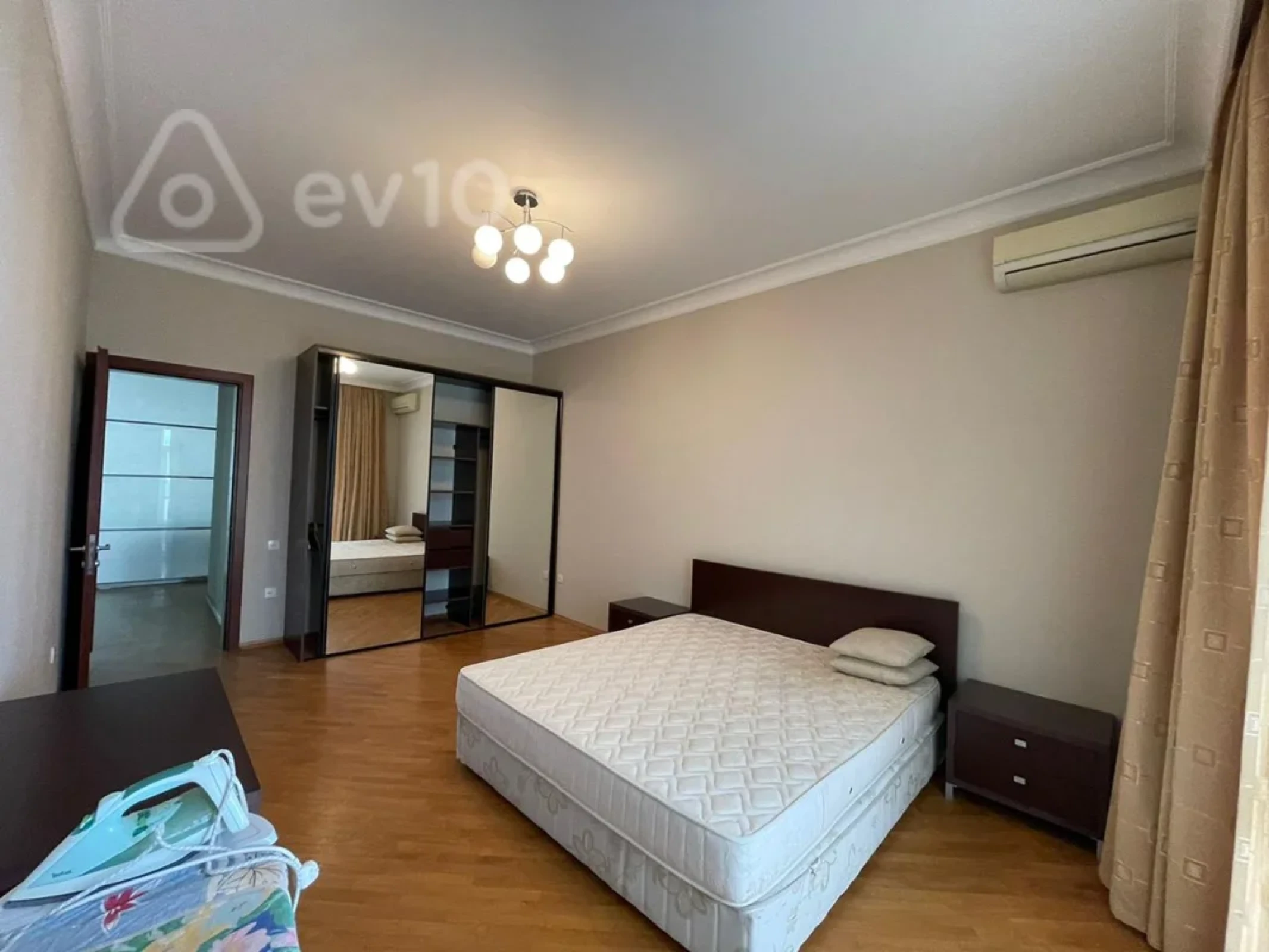 Kirayə verilir 3 otaqlı yeni tikili 400 m²