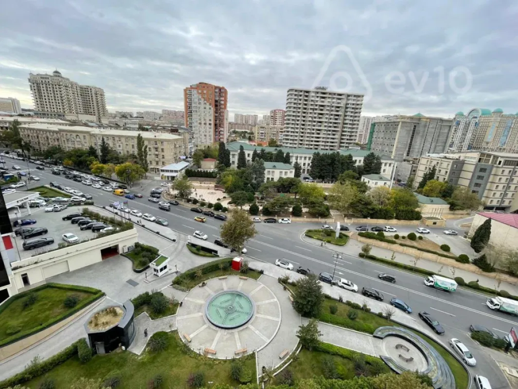 Kirayə verilir 3 otaqlı yeni tikili 400 m²