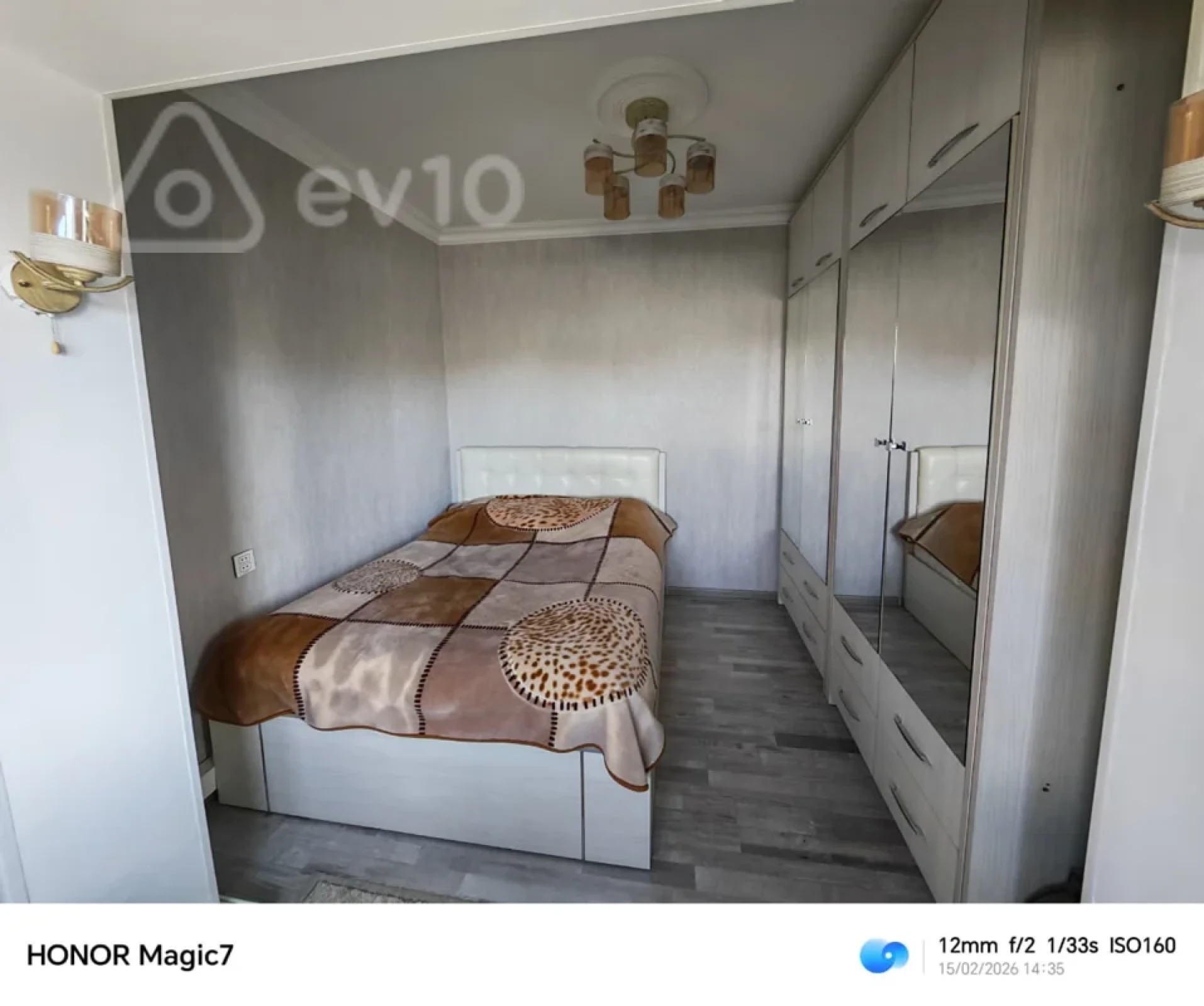 Satılır 3 otaqlı köhnə tikili 80 m²