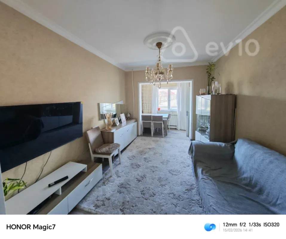 Satılır 3 otaqlı köhnə tikili 80 m²