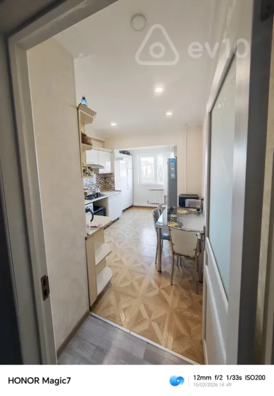 Satılır 3 otaqlı köhnə tikili 80 m²