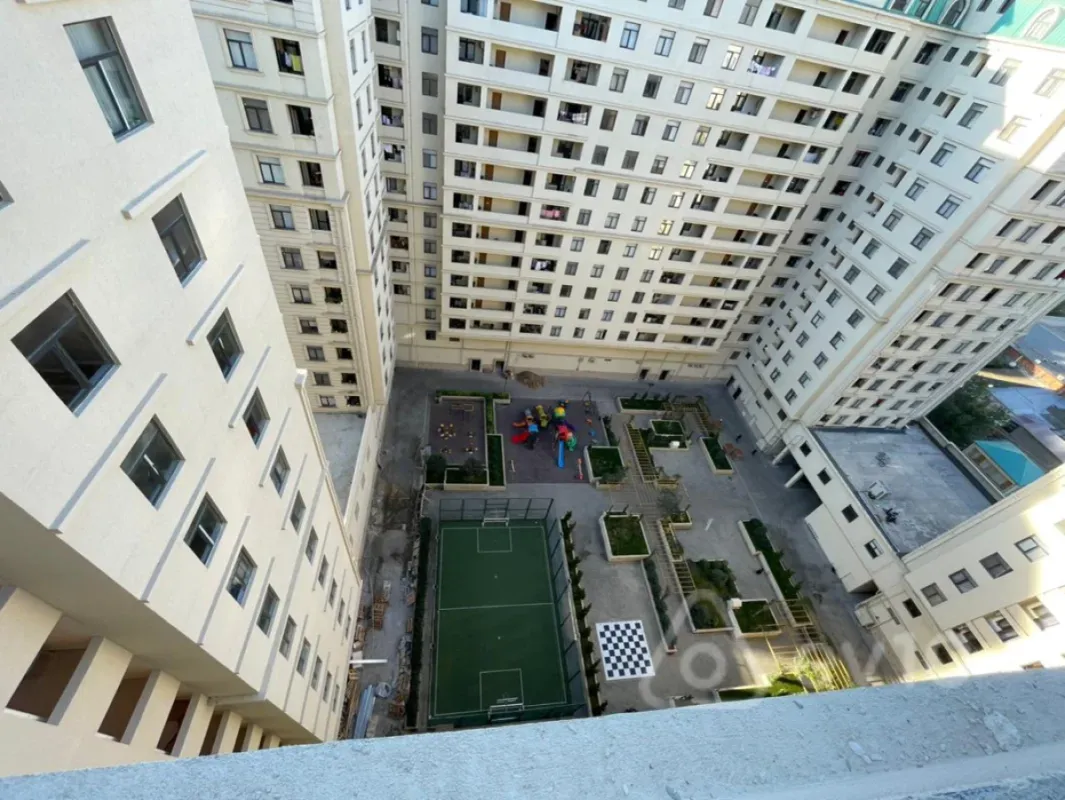 Satılır 4 otaqlı yeni tikili 215 m²