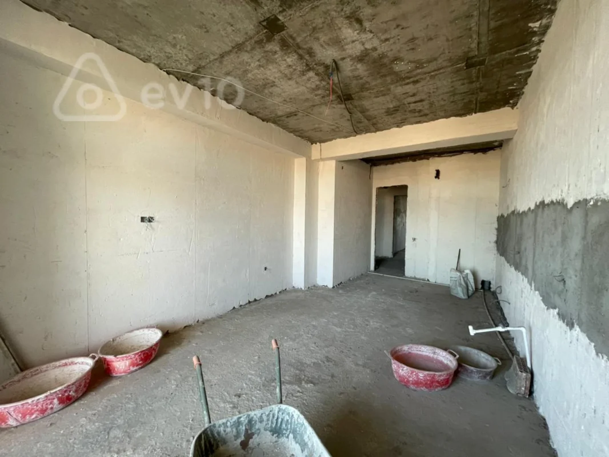 Satılır 4 otaqlı yeni tikili 215 m²