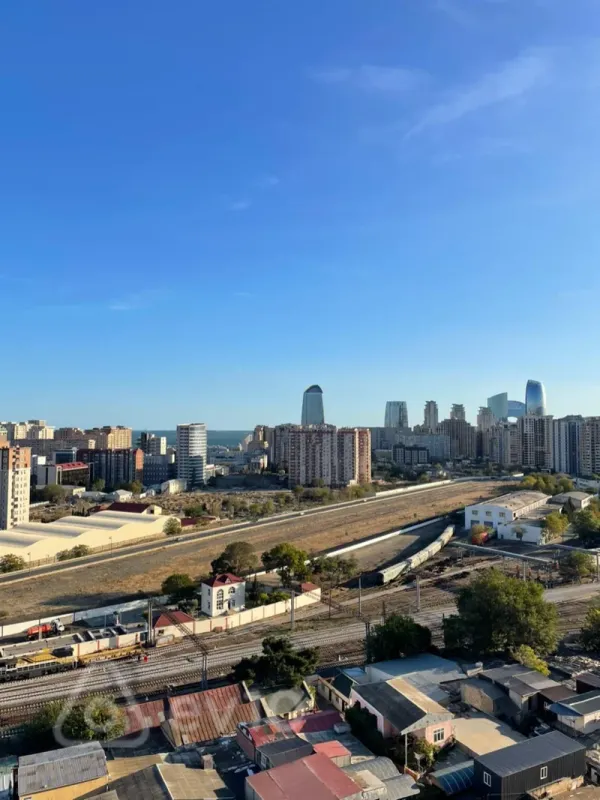 Satılır 4 otaqlı yeni tikili 215 m²