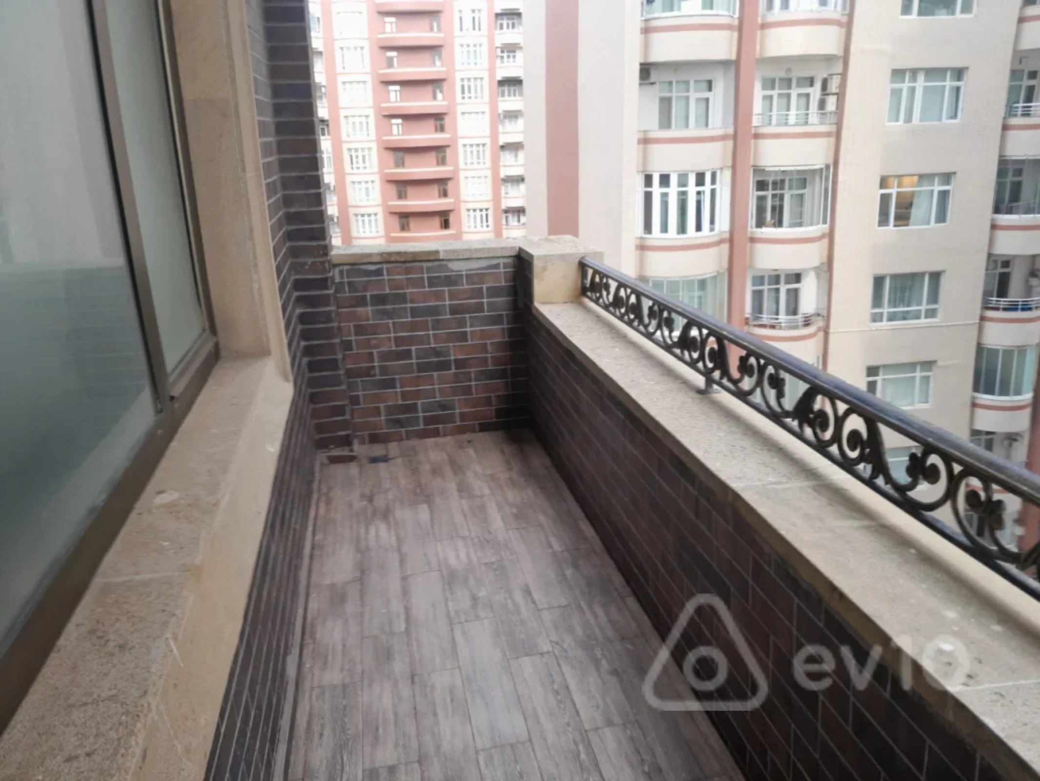 Satılır 3 otaqlı yeni tikili 141 m²