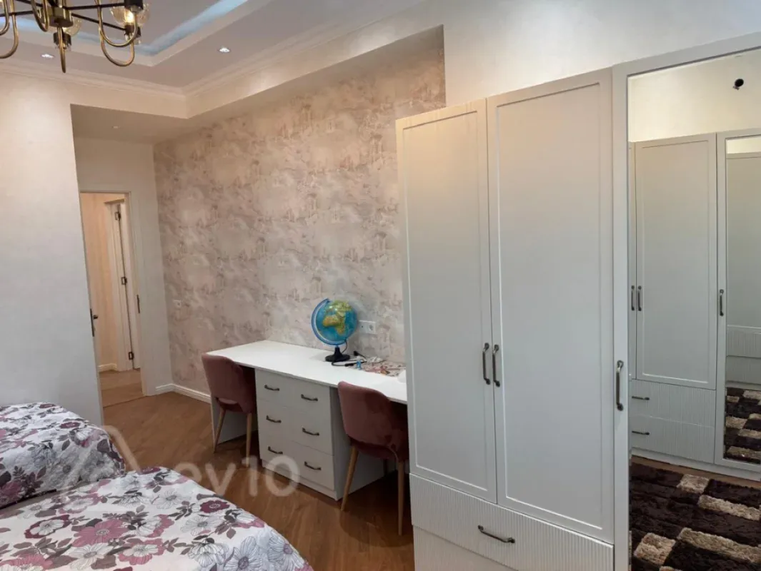 Satılır 3 otaqlı yeni tikili 141 m²