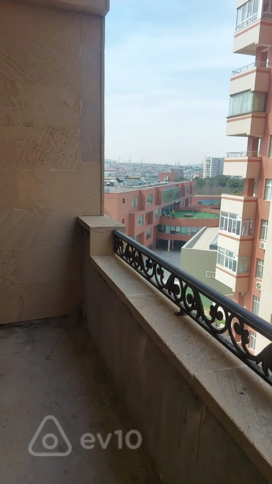 Satılır 3 otaqlı yeni tikili 141 m²