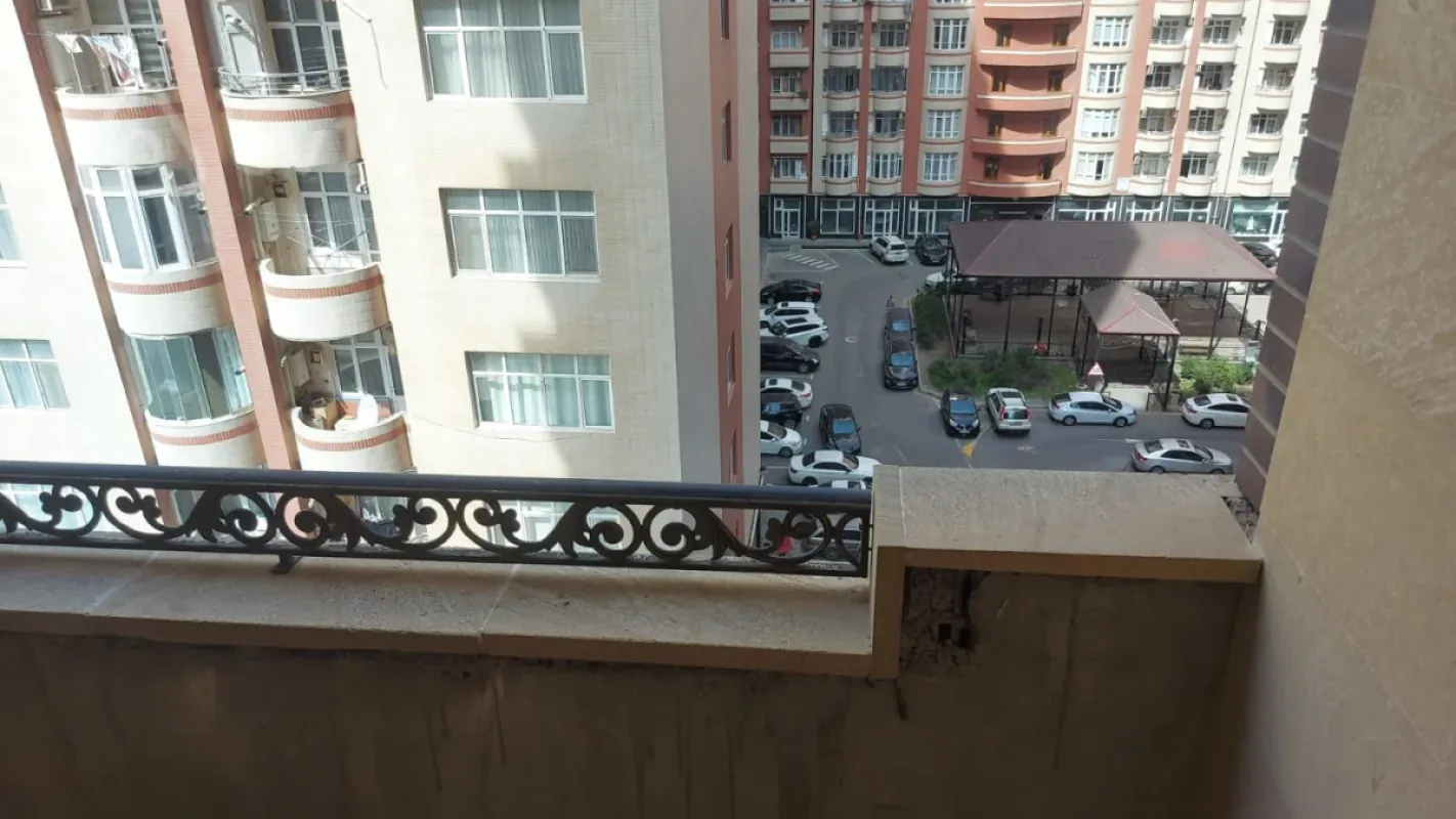 Satılır 3 otaqlı yeni tikili 141 m²