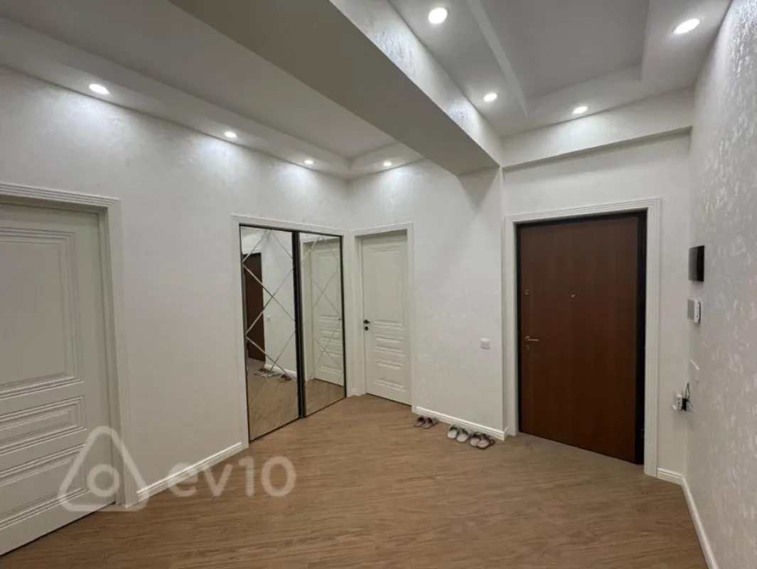 Satılır 3 otaqlı yeni tikili 141 m²
